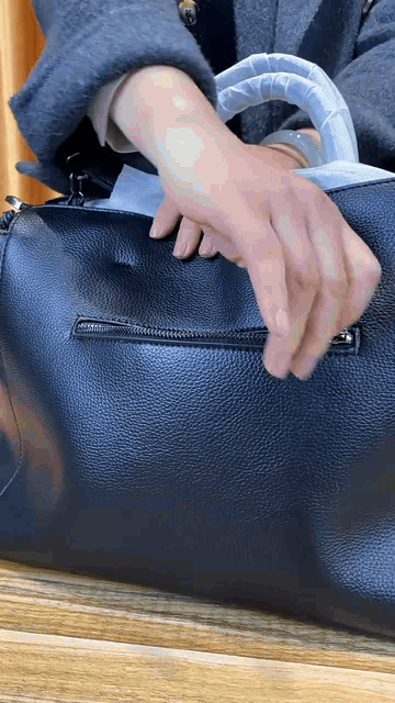 Sac à Main Féminin Élégant – Luxe, Classe et Confort au Quotidien